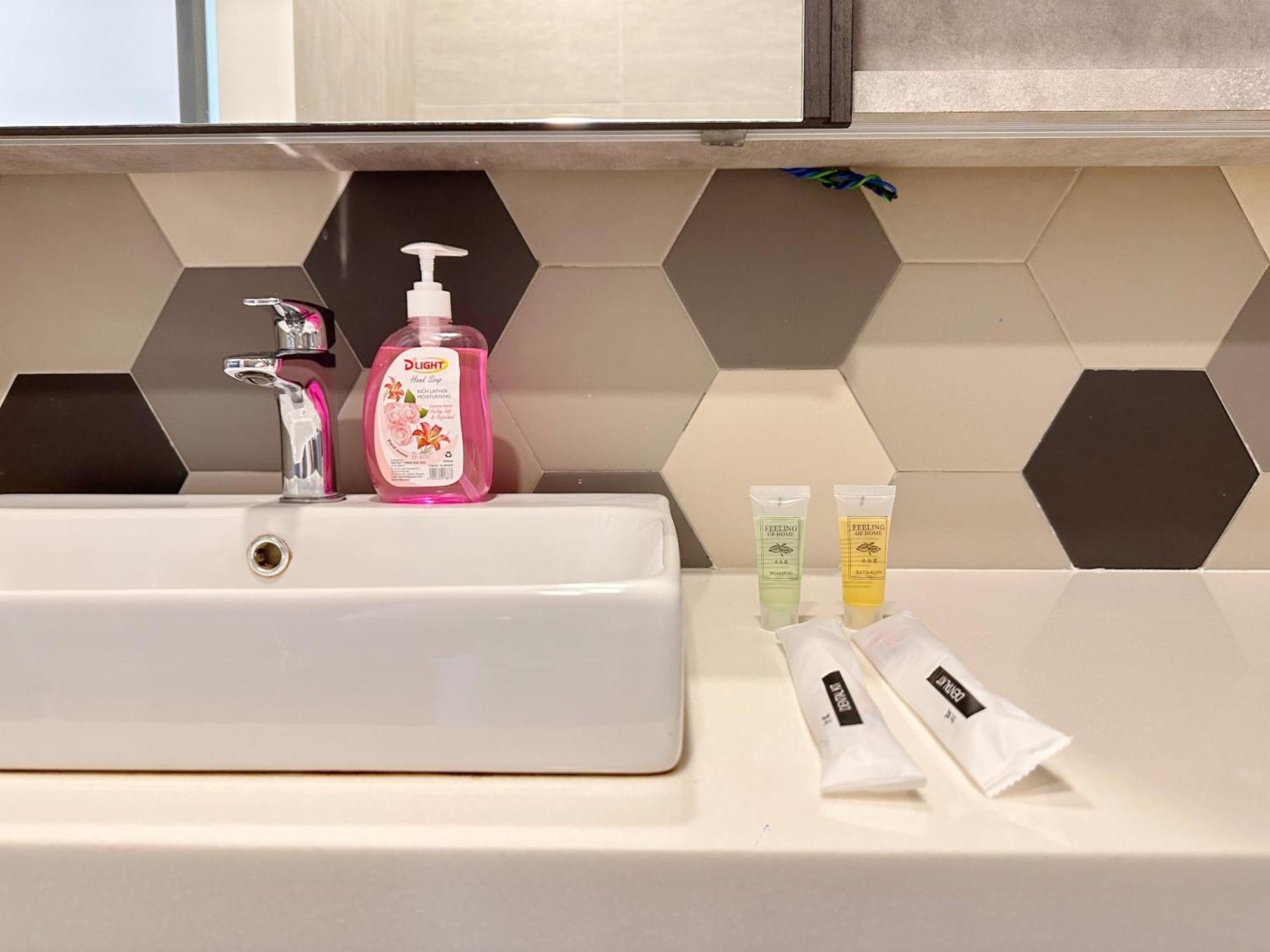 Ceylonz Suites Klcc By Staybliss 쿠알라룸푸르 외부 사진