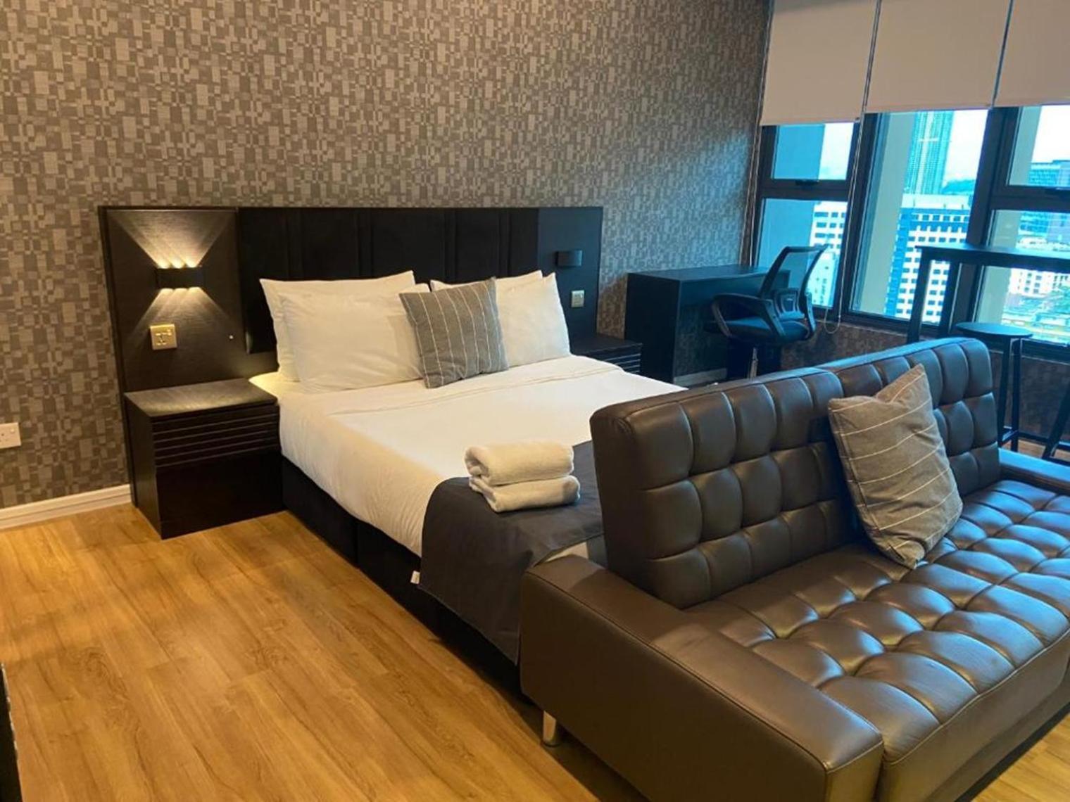 Ceylonz Suites Klcc By Staybliss 쿠알라룸푸르 외부 사진